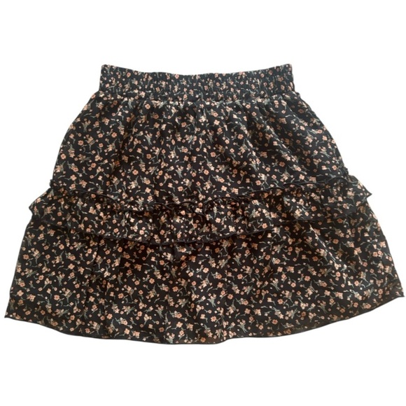 Paper Crane Black Floral Skirt Size Small (S) - Picture 1 of 6